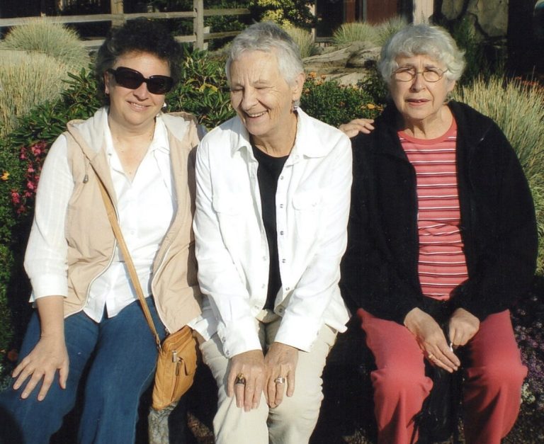 Louise, Sandy and Peggy - Anacortes 2008 (2)