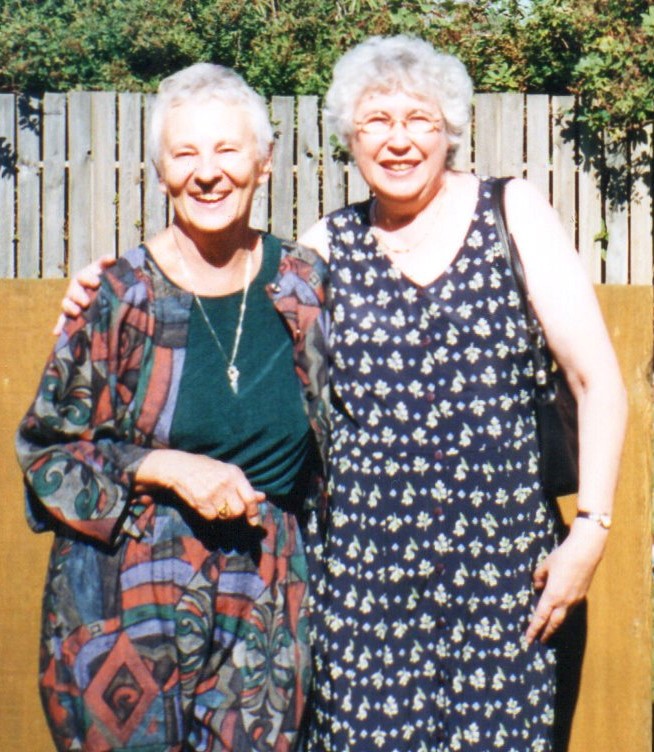 Peggy & Sandy - Sandys retirement party 2000 (2)