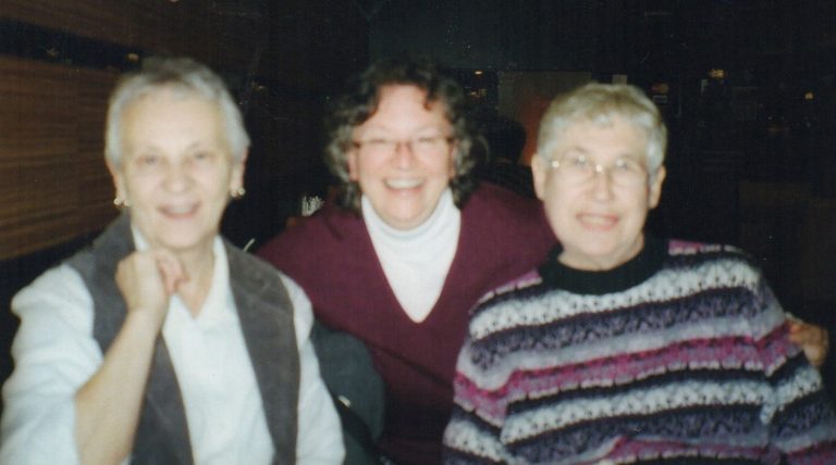 Sandy, Peggy & Louise - 2007 (2)