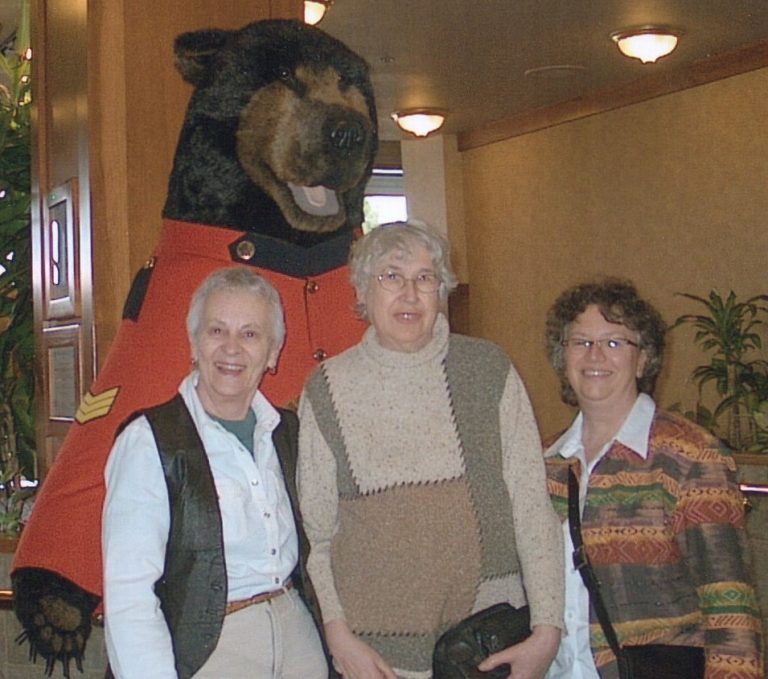 Sandy, Peggy & Louise - Harrison Hot Springs 2008 (2)